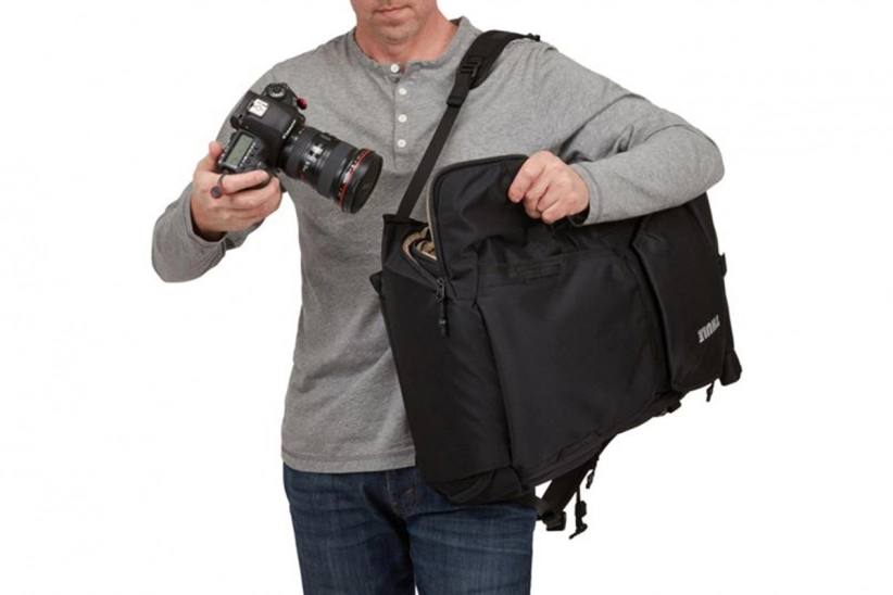Thule Covert fotobatoh DSLR 32 l černá