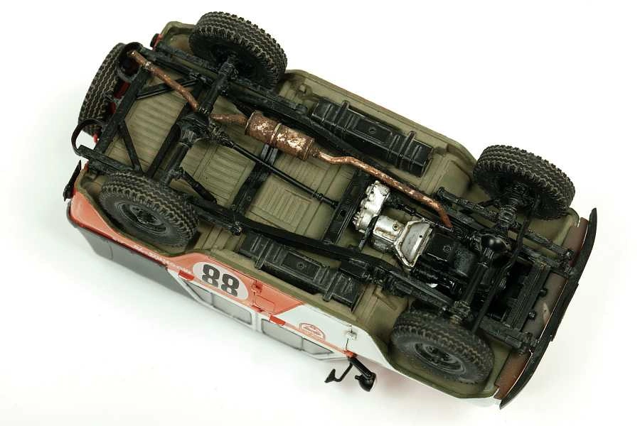 Zvezda UAZ 469 Soft-top Soviet Military 1:43 /