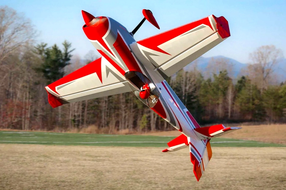 104" Extra 260 - Červená/Bílá 2,64m