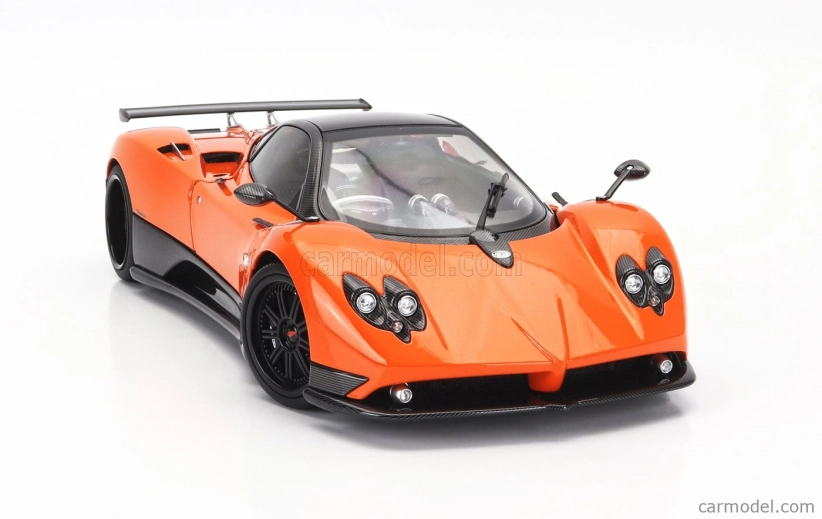 Takmer skutočný Pagani Zonda F 2005 1:18 Orange