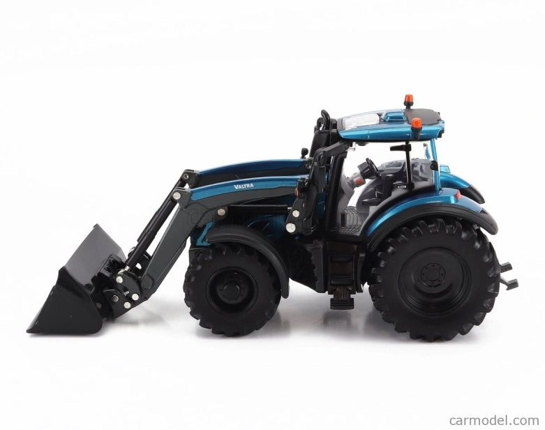 Britains Valtra T234 Traktor s čelným nakladačom 2020 1:32 Modrá čierna
