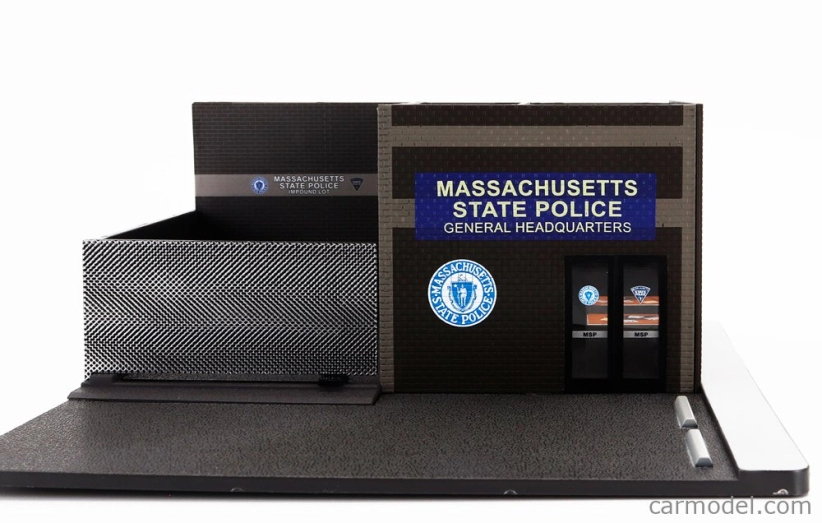 Greenlight Accessories Set Officina Garage Mechanic's Corner Pursuit Central Command Massachusetts Highway Patrol Station 1:64 Brown Green