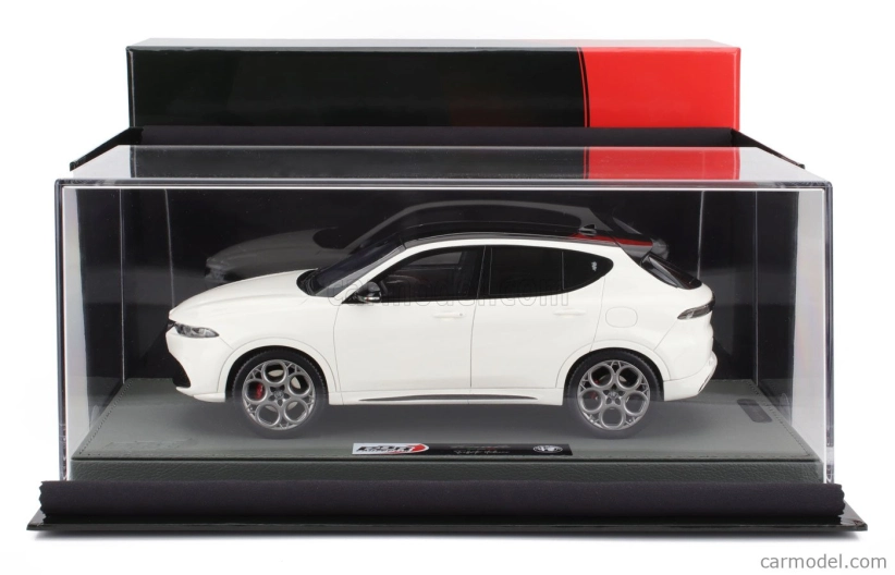 Bbr-models Alfa romeo Tonale Tributo Black Roof 2023 - Con Vetrina - S vitrínou 1:18 Bianco Alfa - White Black