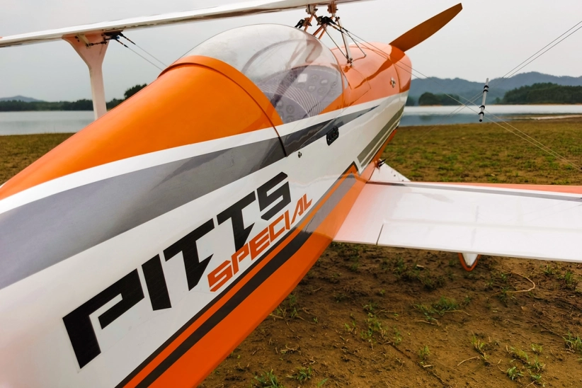 73" Pitts S2B Oranžový (1,85m)
