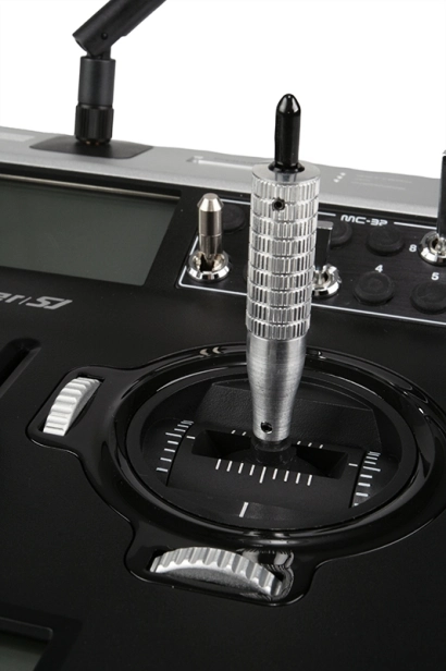 MC-32 PRO HoTT 2,4 GHz s vysielačom BLUETOOTH® v2.1