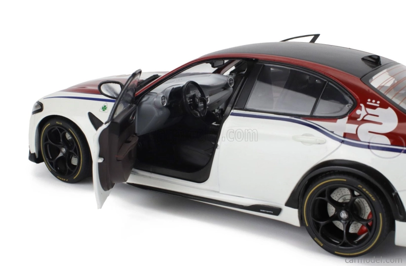 Solido Alfa romeo Giulia Gtam 2023 1:18 Biela červená