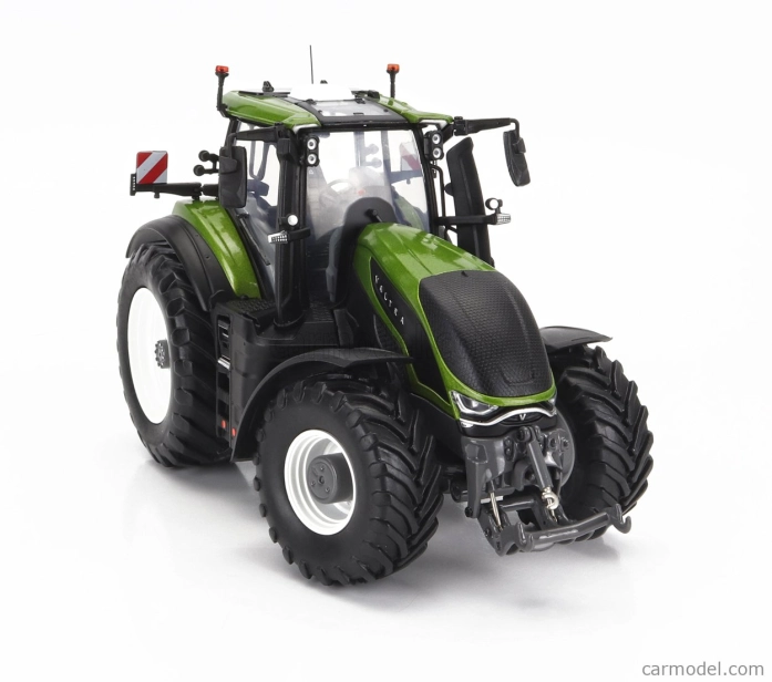 Universal hobbies Valtra S416 Tractor 2022 1:32 olivovo zelená čierna