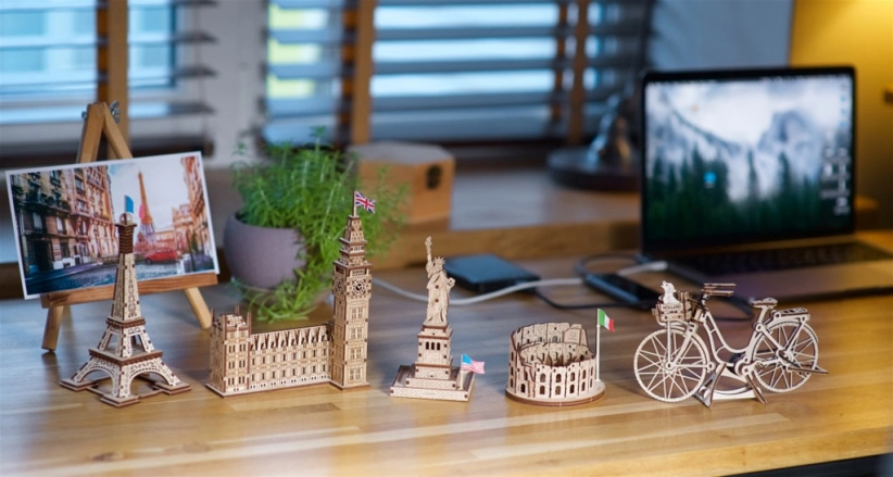 Ugears 3D dřevěné mechanické puzzle Eifellova věž