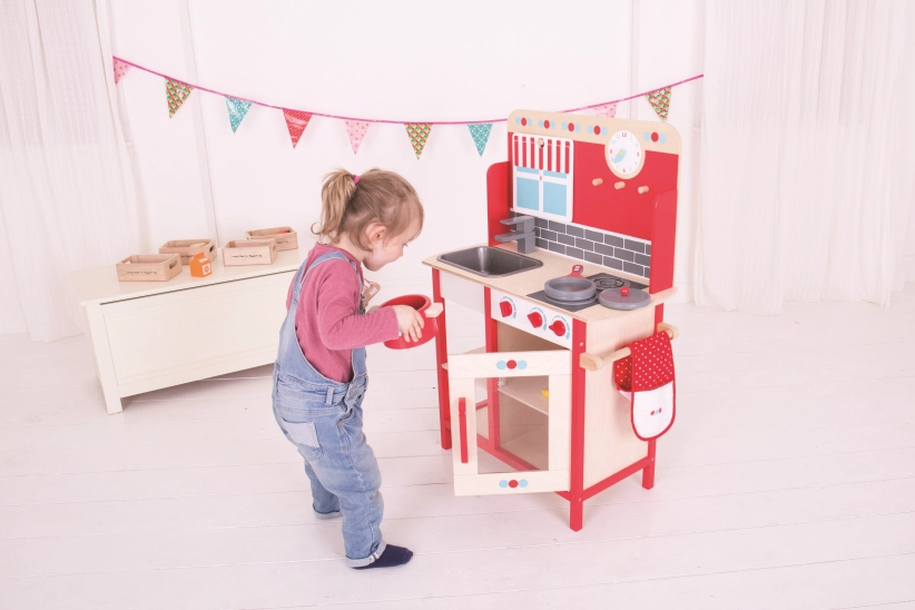 Bigjigs Toys Dřevěná dětská kuchyňka červená