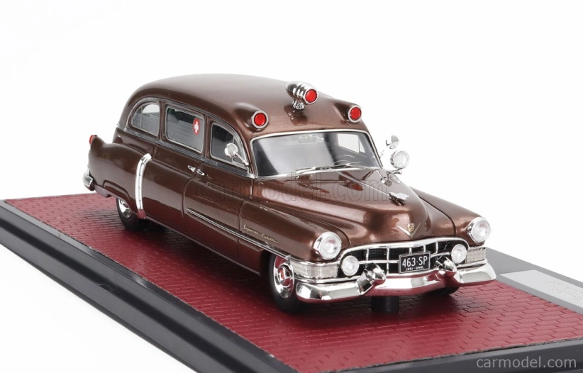 Modely v mierke Matrix Cadillac Superior Ambulance 1951 1:43 Brown Met