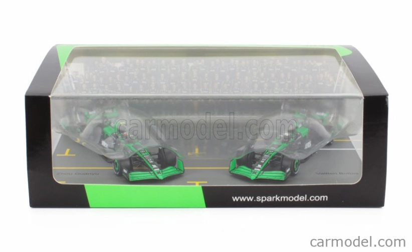 Spark-model Sauber Set F1 2x C44 Team Stake Kick N 77 Abu Dhabi GP 2024 Valtteri Bottas + N 24 Abu Dhabi GP 2024 Zhou Guanyu 1:64 Green Black