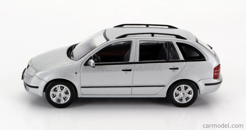 Ixo-models Škoda Fabia Sw Station Wagon 2000 1:43 Silver