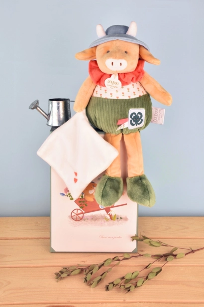 Doudou Dárková sada Plyšová kravička Aneth s dečkou zelená 28 cm