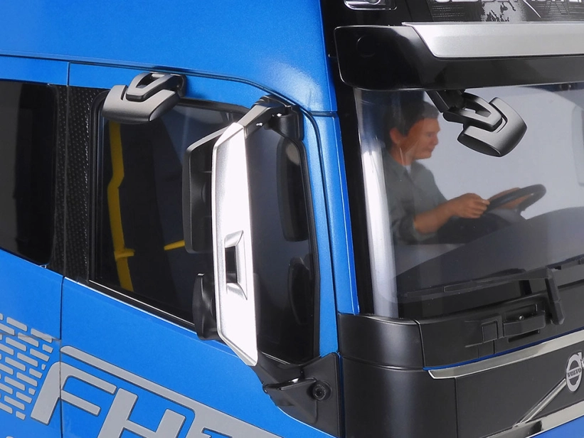 RC auto Tamiya Volvo FH16 Globetrotter XL 750