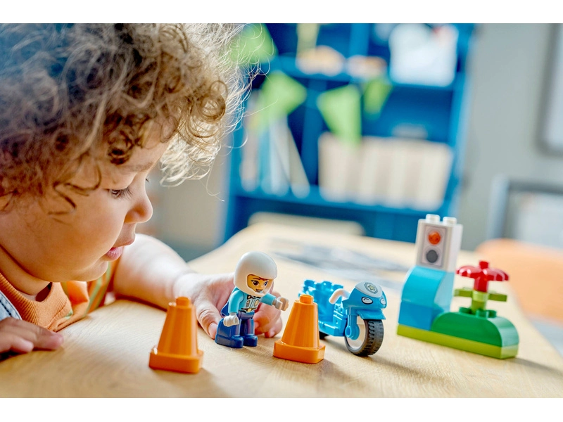LEGO Friends - Modrá policajná motorka