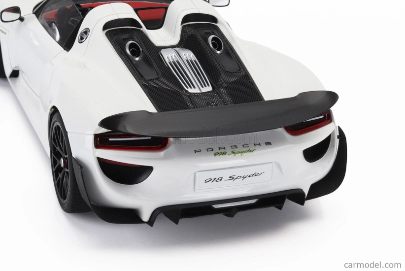 Autoart Porsche 918 Spyder Weissach Package 2013 1:18 Biela