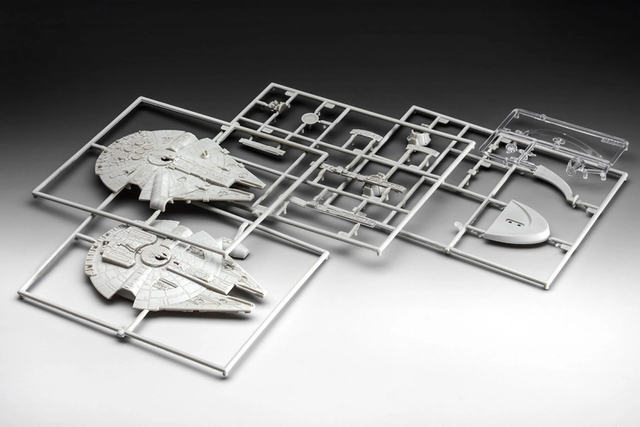 Revell SW – Millennium Falcon (1:241) súprava