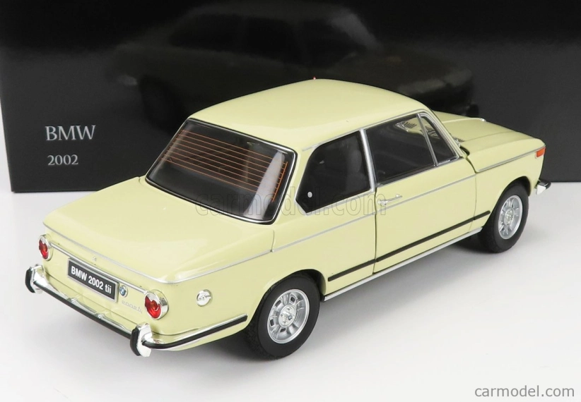 Kyosho BMW 2002tii 1972 1:18 Cream