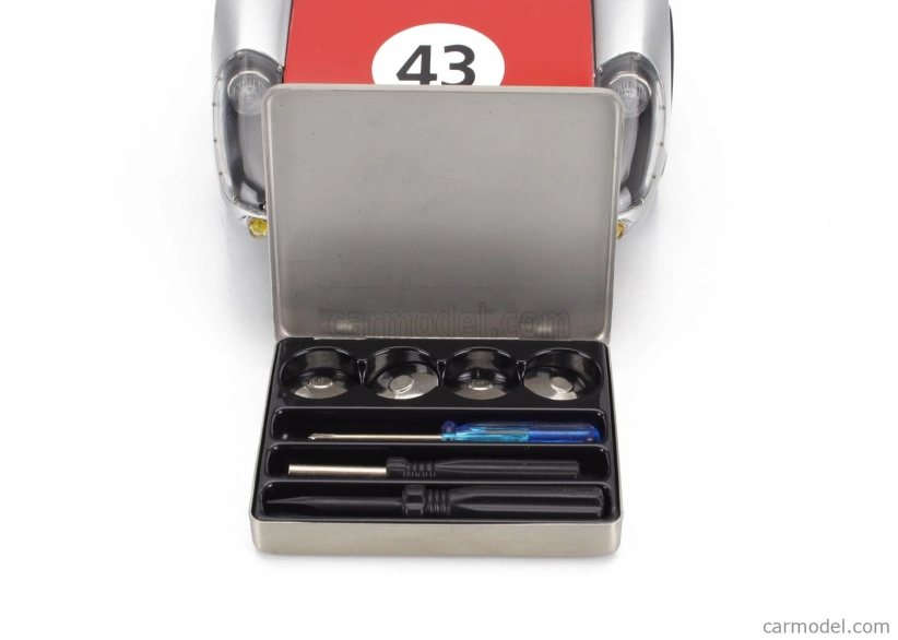 Cmc Porsche 904 Carrera Gts Ch.904-025 N 26 Silverstone International Grand Touring 1964 Innes Ireland 1:18 Silver Red