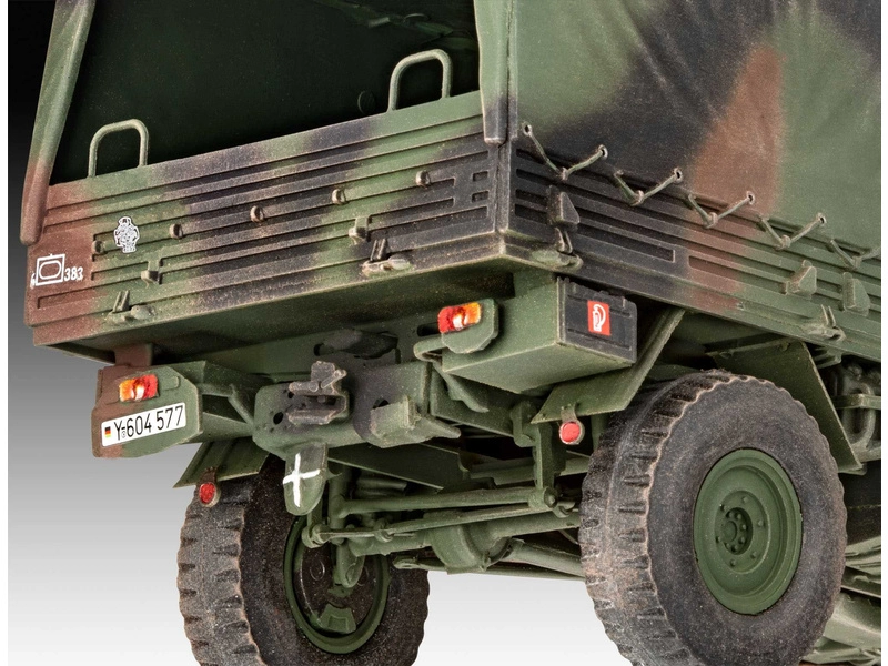 Revell Mercedes-Benz Unimog 2T milgl (1:35)