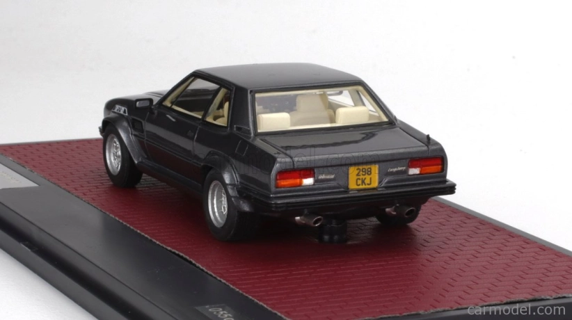 Matrix modely v mierke De tomaso Longchamp Gts/e 1988 1:43 Grey Met
