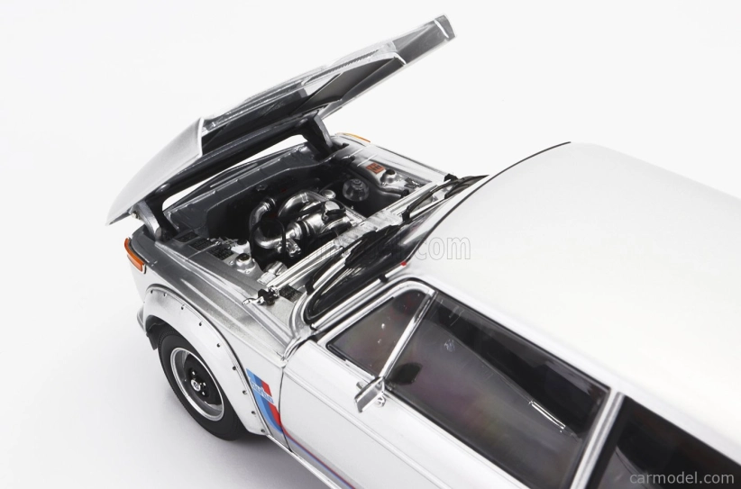 Kyosho BMW 2002 Turbo 1974 1:18 Silver