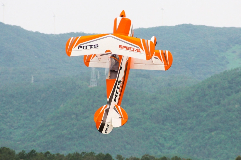 73" Pitts S2B Oranžový (1,85m)