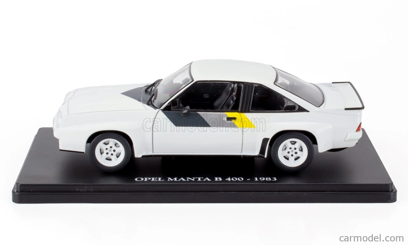 Edicola Opel Manta B 400 1983 - Con Vetrina - With Showcase 1:24 Bílá