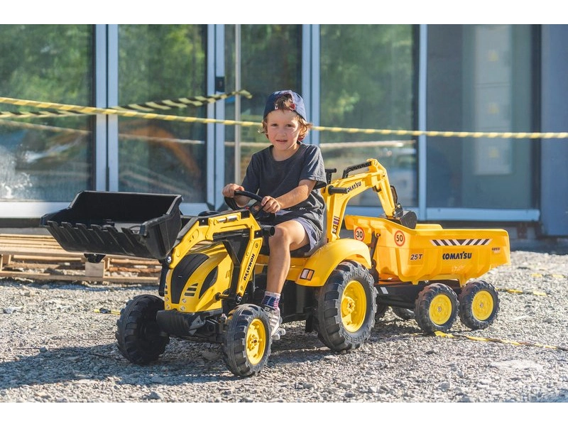 FALK – Šliapací traktor Komatsu s bagrom a maxi vlečkou
