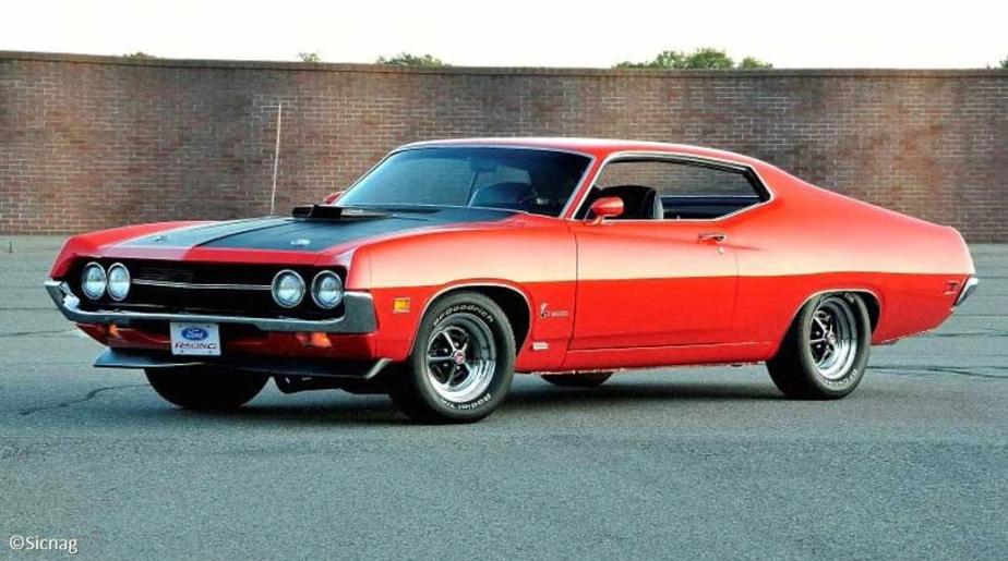 Plastic ModelKit MONOGRAM auto 4534 - 1970 Ford Torino Cobra (1:25)