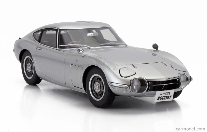 Autoart Toyota 2000gt 1967 1:18 strieborná