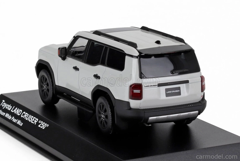 Kyosho Toyota Land Cruiser 250 Zx Rhd 2024 - disky 18" 1:43 White Pearl