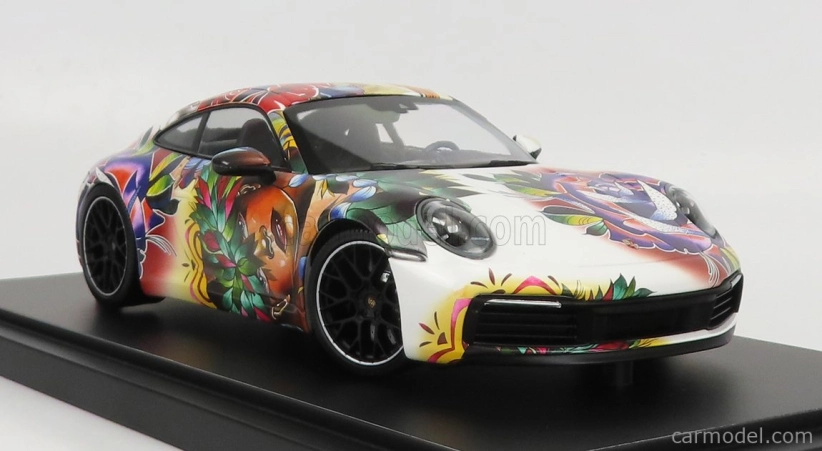 Minichamps Porsche 911 Carrera 4s Coupe Flower Design 2019 1:18 Různé