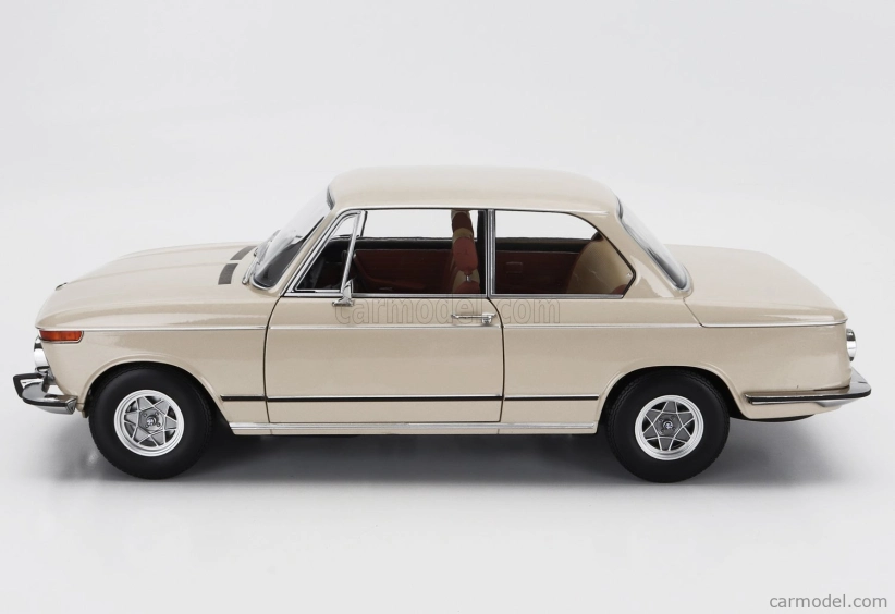 BMW 1602 radu 1 1971 v mierke 1:12 béžová