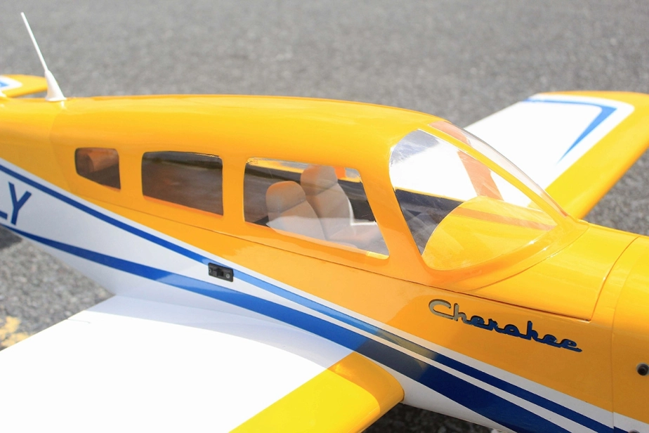Piper Cherokee 1,53m Žlutý