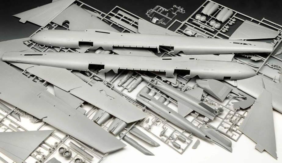 Plastic ModelKit letadlo 03793 - B-52D Stratofortress "Platinum Edition" (1:72)
