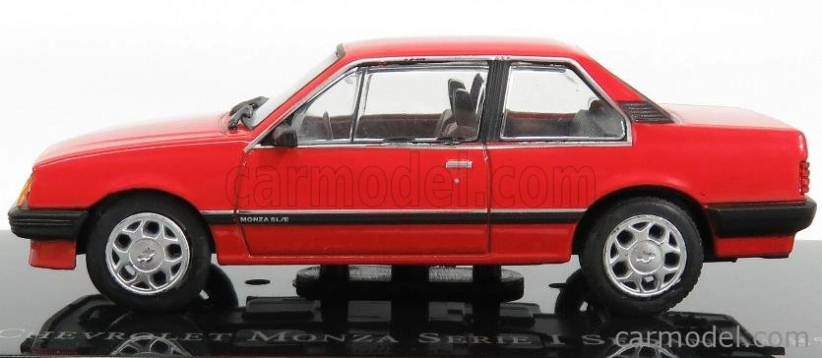 Edicola Chevrolet Monza Serie 1 Sedan 1985 1:43 Červená