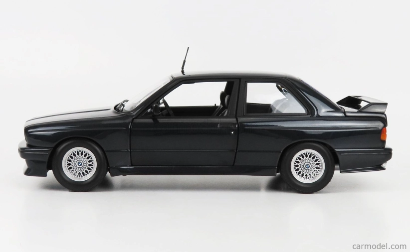 Minichamps BMW 3-series M3 (e30) 1987 1:18 Blue Met