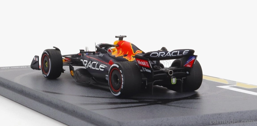 Spark-model Red bull F1 Rb18 Team Oracle Red Bull Racing N 1 Winner Abu Dhabi Majster sveta 2022 Max Verstappen 1:43 Matná modrá žltá červená
