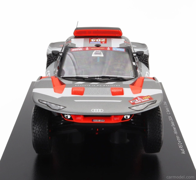Spark-model Audi Rs Q E-tron E2 Team Audi Sport N 204 Winner Rally Dakar 2024 Carlos Sainz - Lucas Cruz 1:18 Šedá Stříbrná Černá