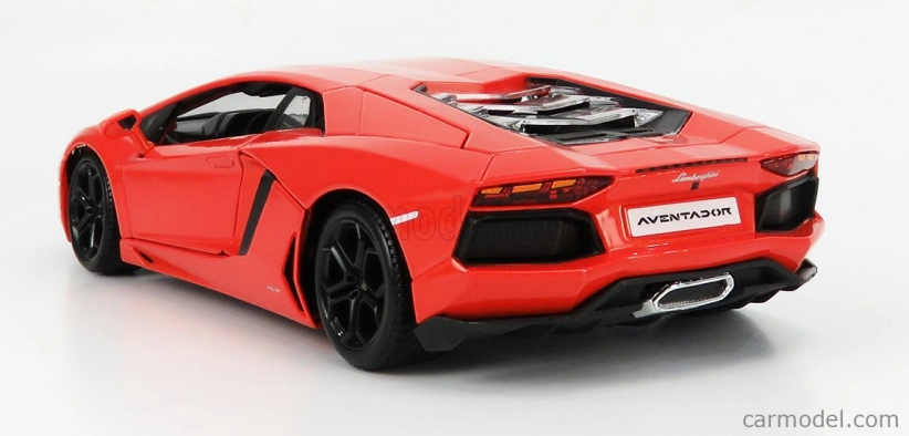 Bburago Plus Lamborghini Aventador LP 700-4 1:18 oranžová metalíza