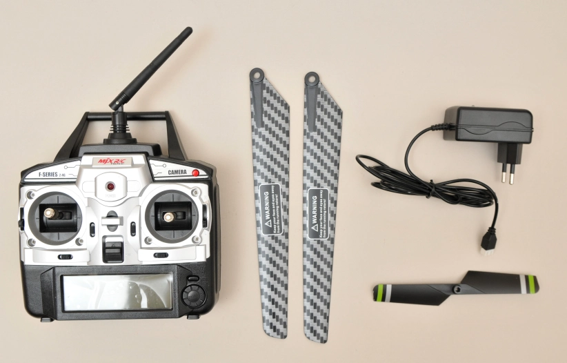 RC vrtuľník MJX F-45, červená