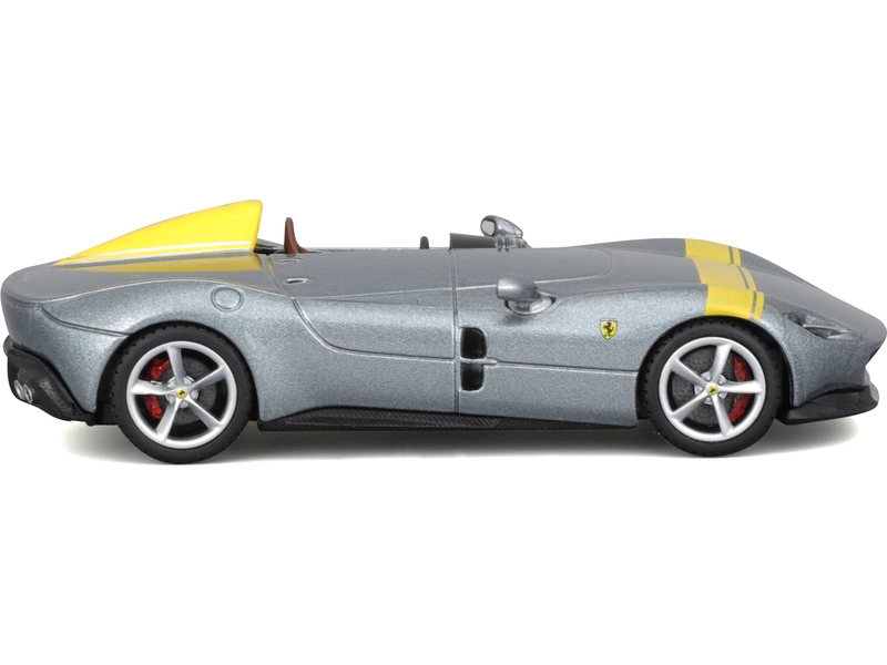 Bburago Signature Ferrari Monza SP1 1:43 strieborná