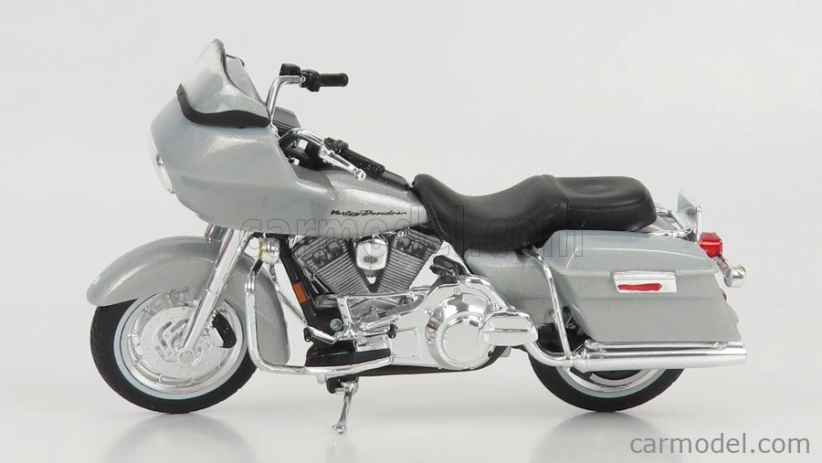 Maisto Harley Davidson Fltr Road Glide 2002 1:18 Silver