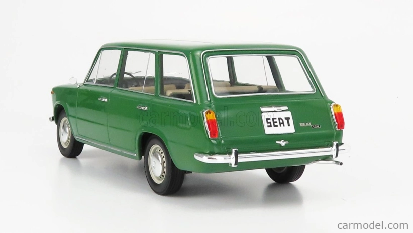 Triple9 Seat fiat 124 Familiare 1968 1:18 Zelená