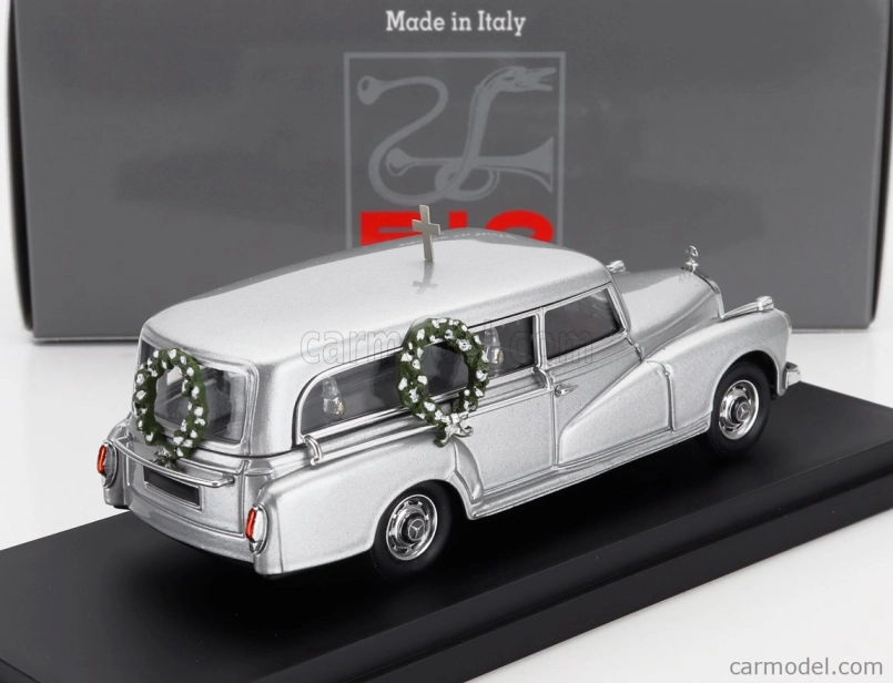 Rio-models Mercedes Benz 300d Hearse - Carro Funebre - Pohrebné auto 1960 1:43 Strieborná