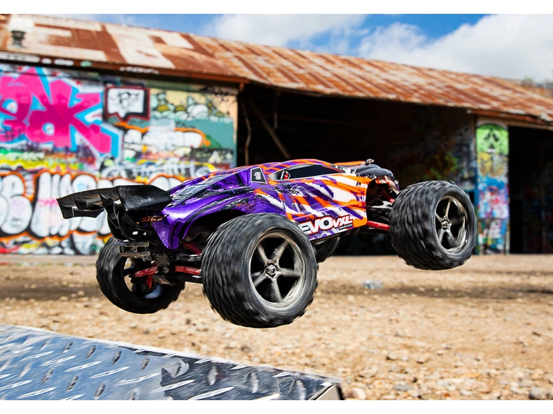 RC auto Traxxas E-Revo 1:16 VXL RTR, oranžová