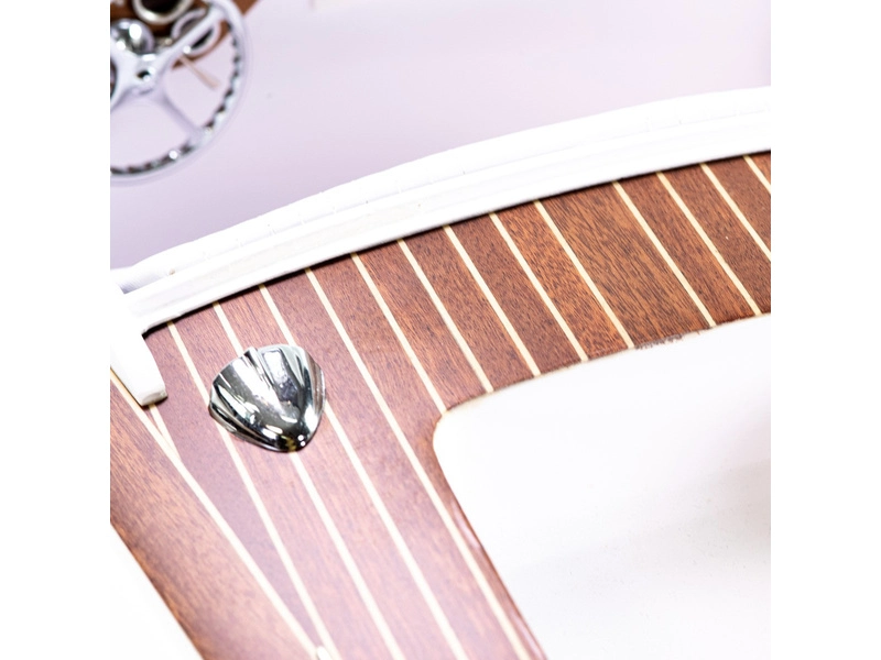 AMATI Bellezza športový čln 1:8 kit