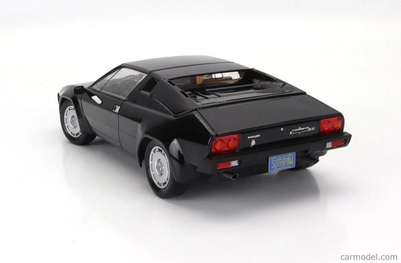 Lamborghini Jalpa 3500 1982 v mierke 1:18 čierna