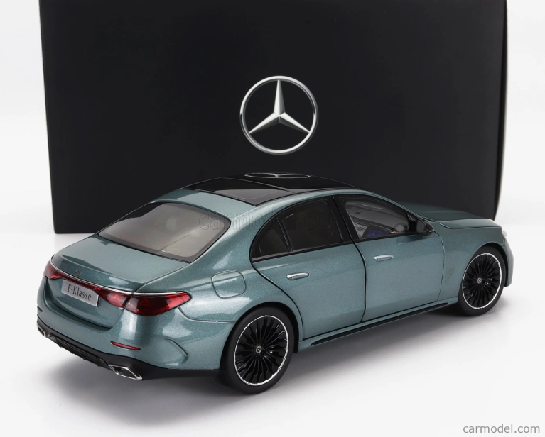 Mercedes benz triedy E (w214) Amg Line 2024 v mierke I 1:18 Veľmi svetlá zelená met.